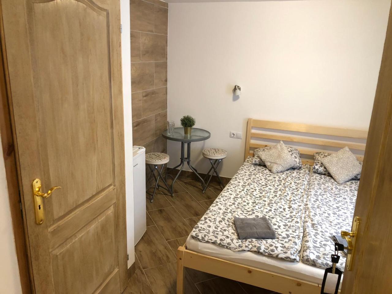 Ferienwohnung Apartman Vorosmarty Budapest Exterior foto
